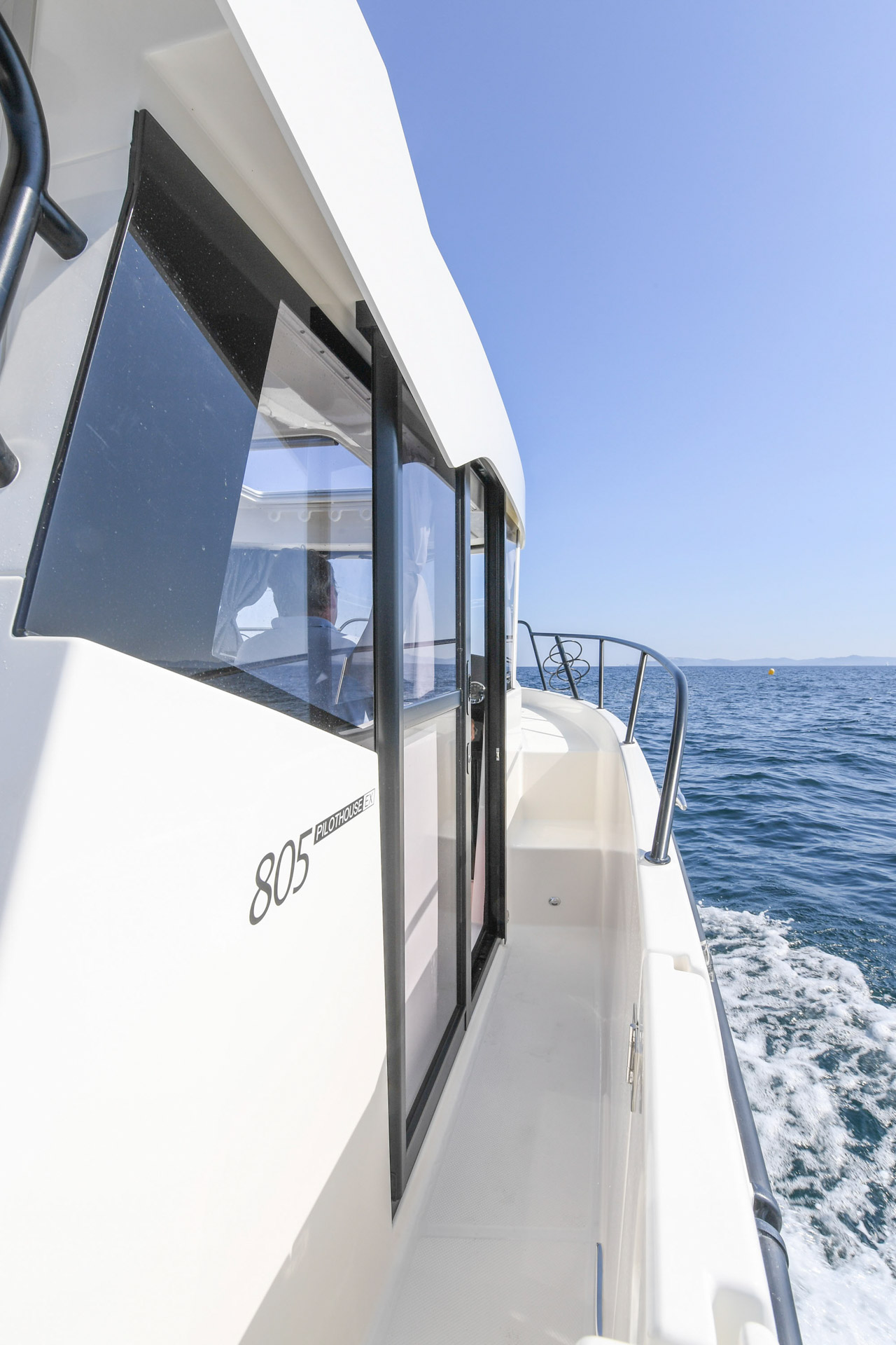Quicksilver 805 Pilothouse (16)