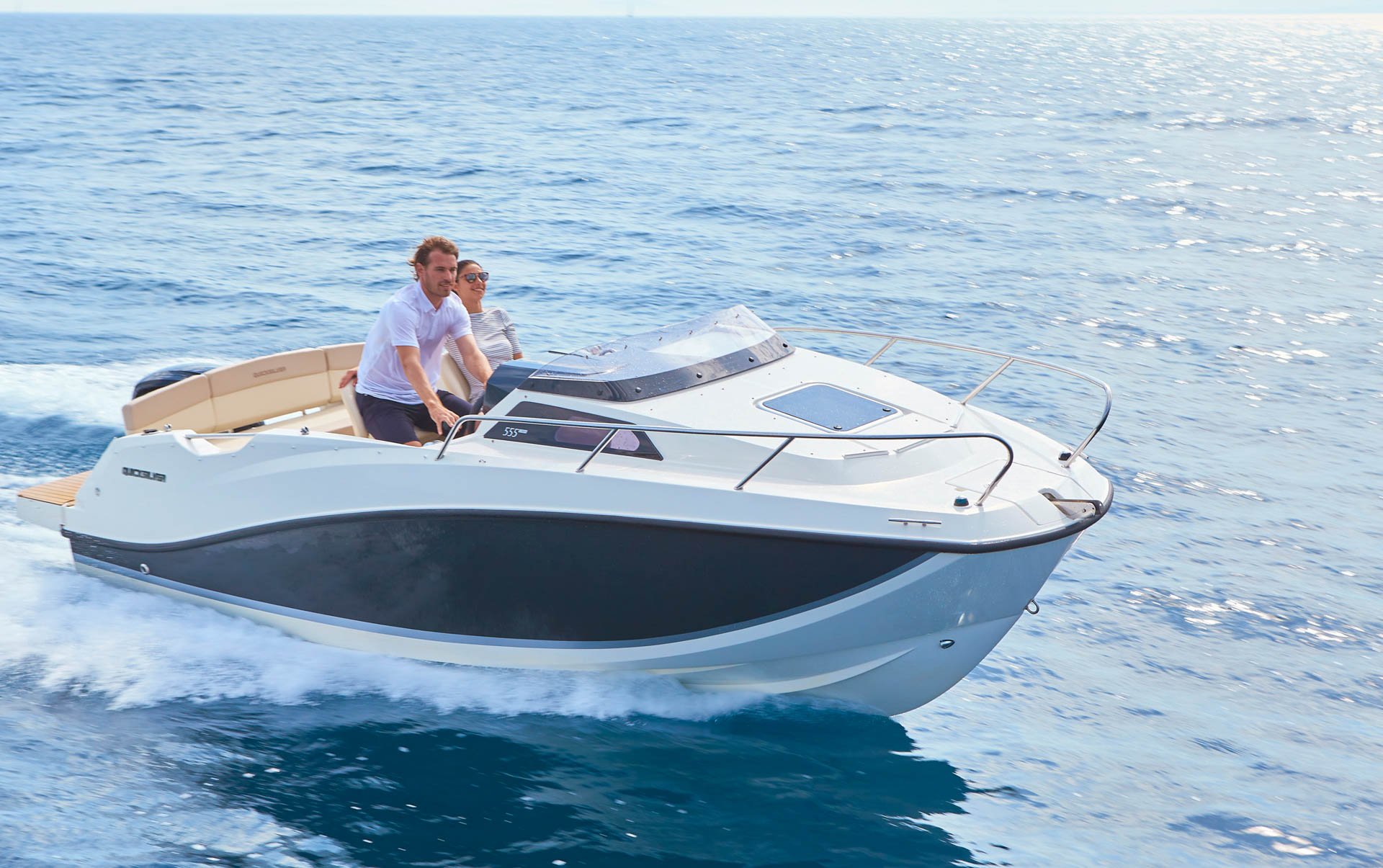 Quicksilver 555 Cabin (12)