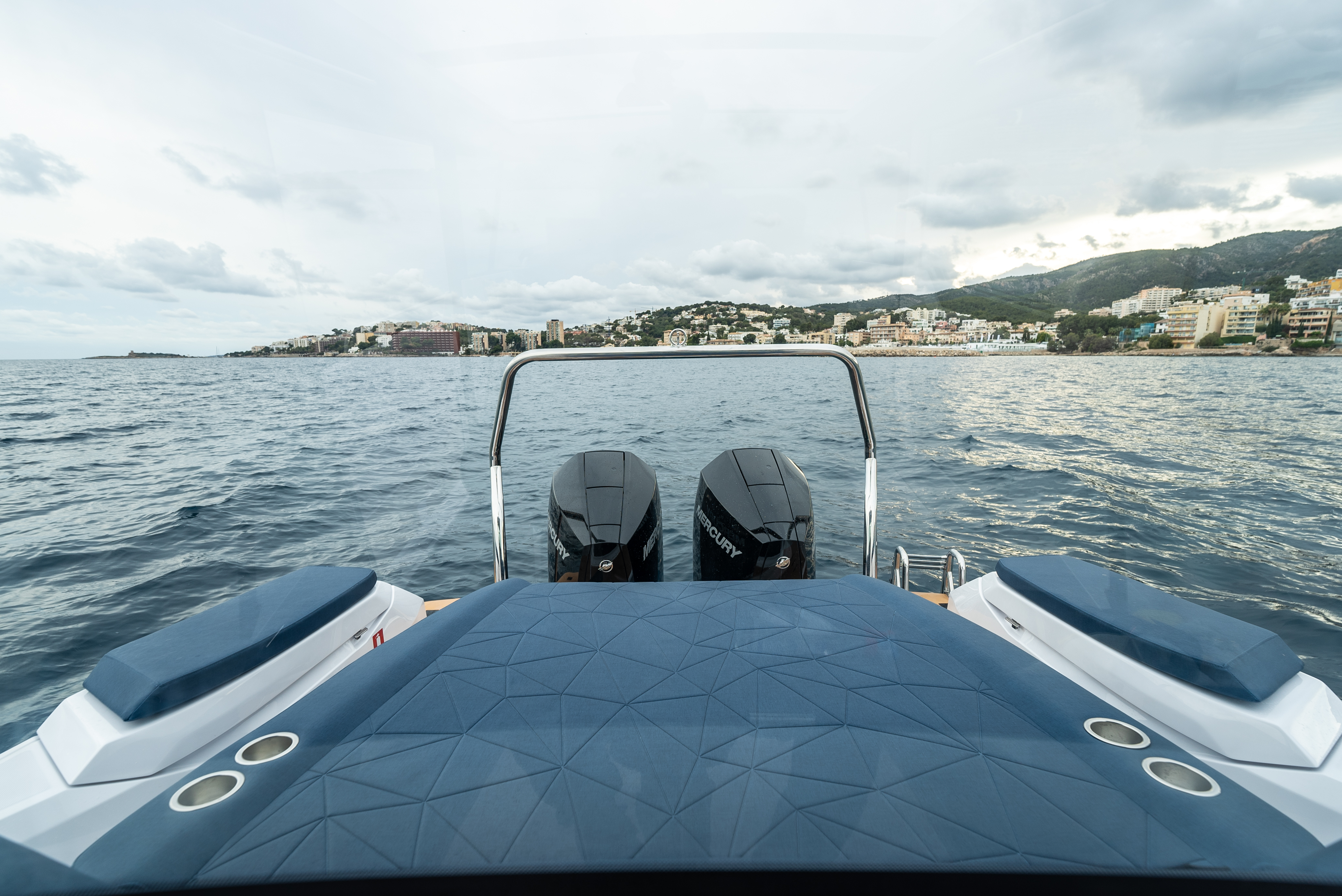 Axopar 29 XC Aft Cabin DSC01097