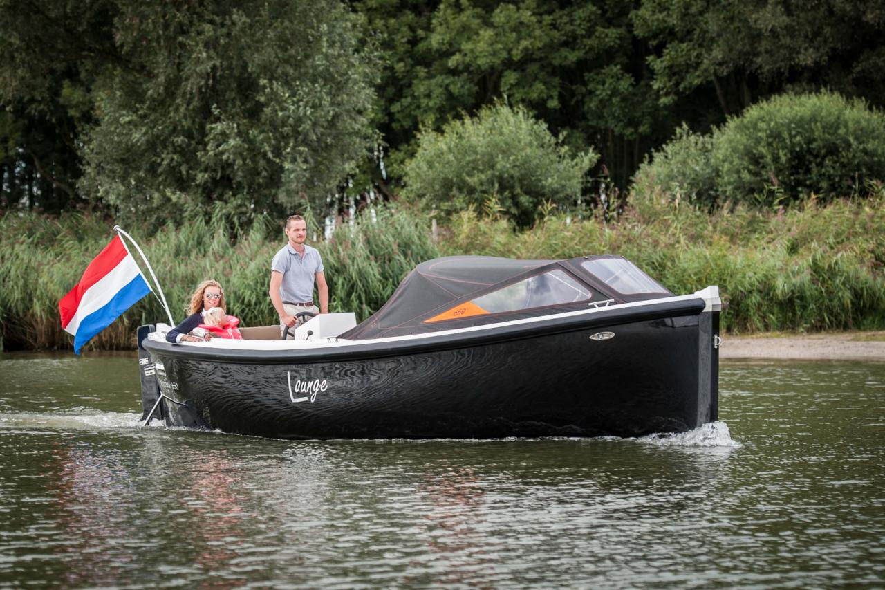 Maxima 650 Lounge (11)