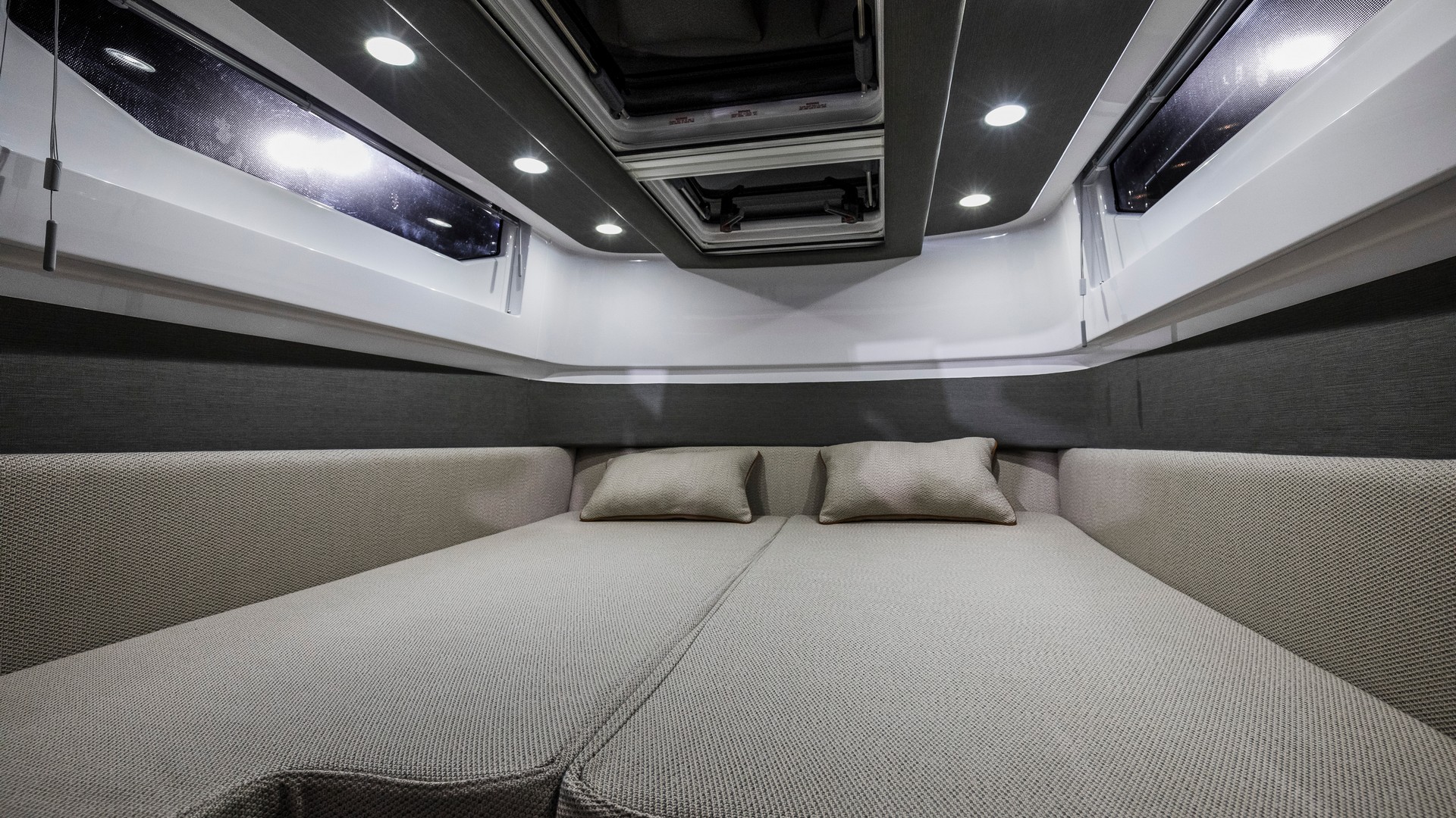 Axopar 37 Spyder MY2020 R7A6936