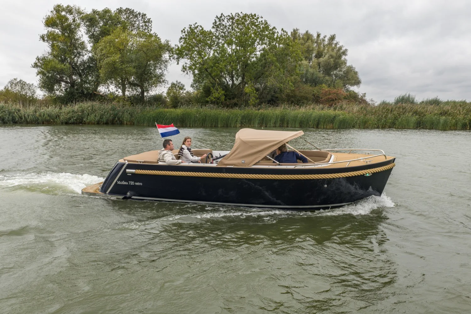 2025 09 22 Guy Fleury Maxima Boats Maxima 720 Retro 831310202510373168Ecba4bd89c8 1499X1000