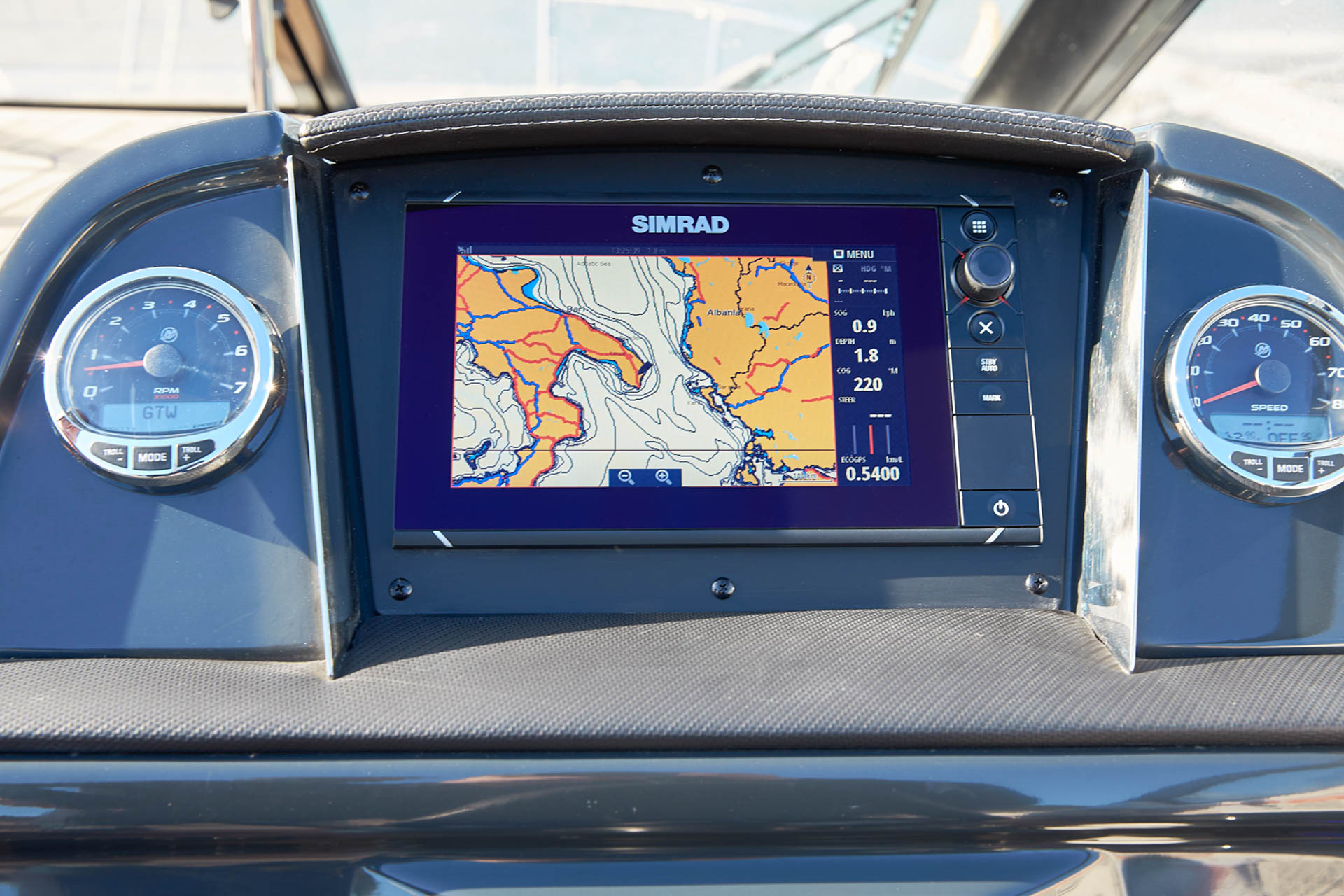 Quicksilver 755 Cruiser (11)