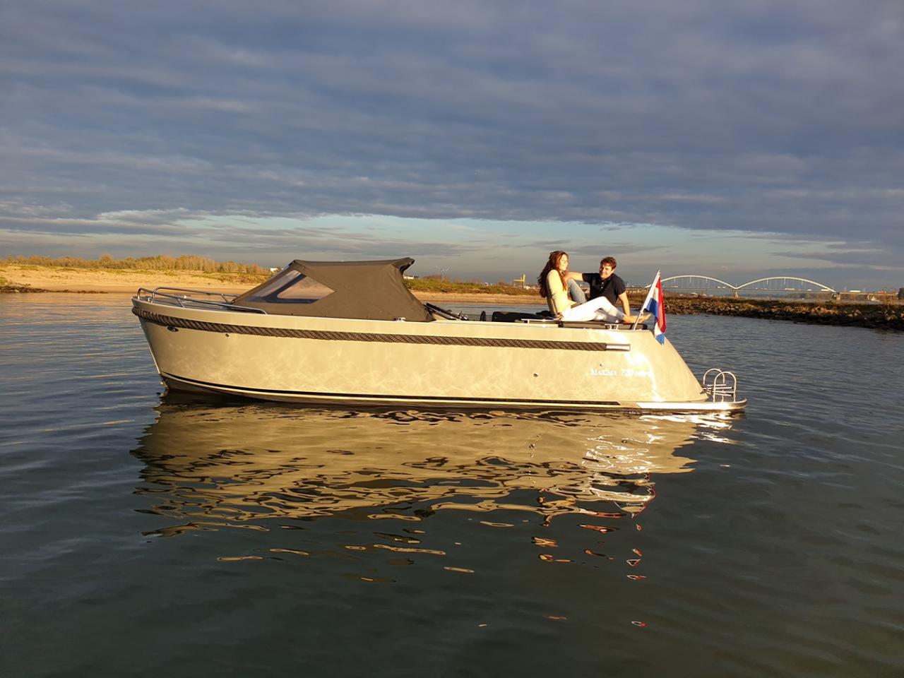 Maxima 720 Retro (6)