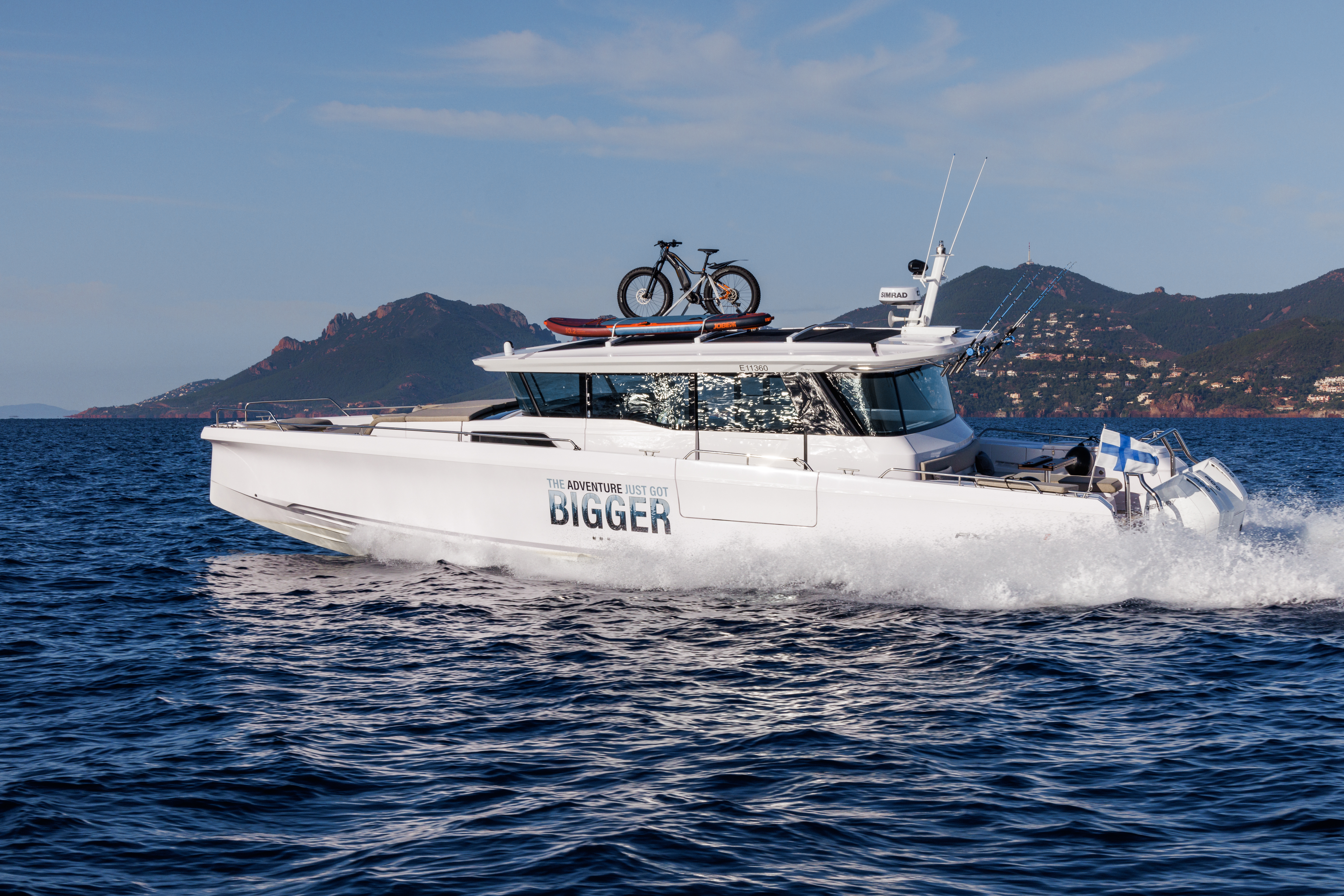 Axopar 45 XC Cross Cabin MY2022 0X0A3857