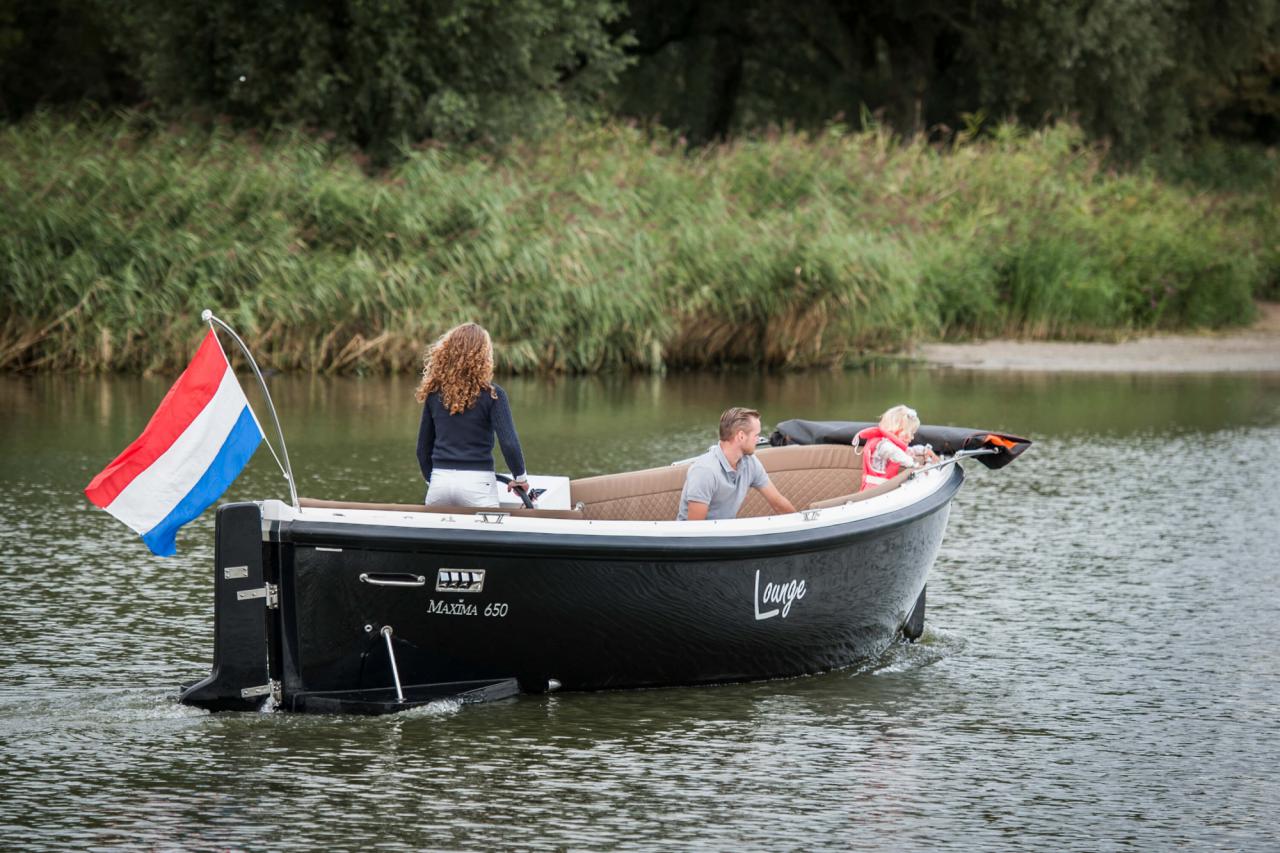 Maxima 650 Lounge (13)