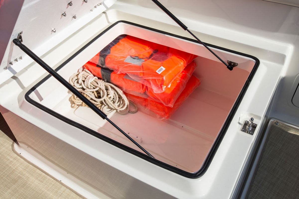 Bayliner Ciera 8 Med Mercruiser Sterndrive 12 1200