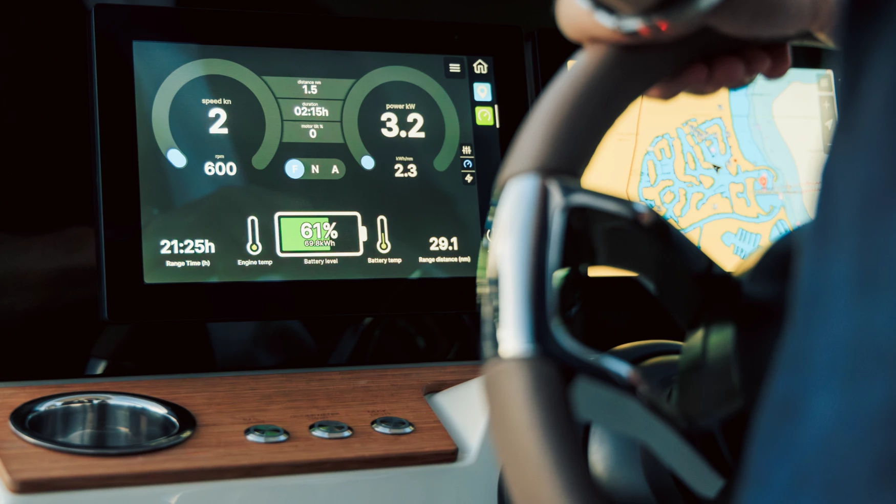 AX E25 Technology03 Retina