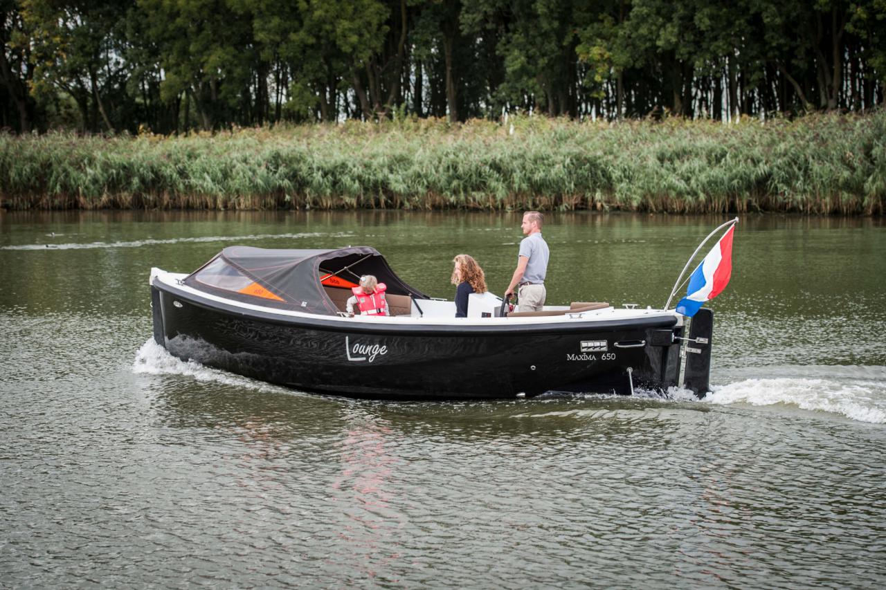 Maxima 650 Lounge (12)