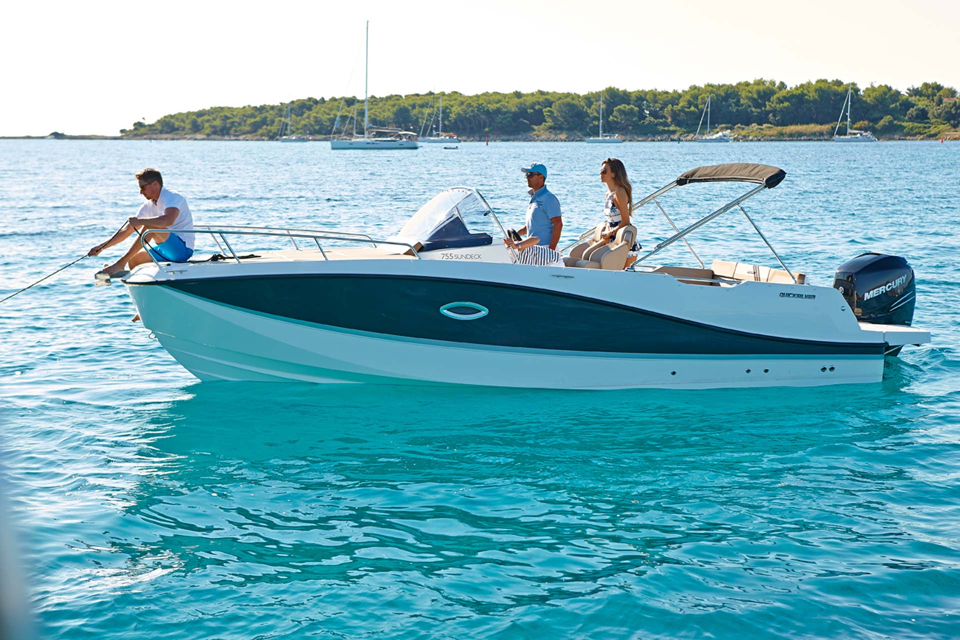 Quicksilver 755 Sundeck (8)