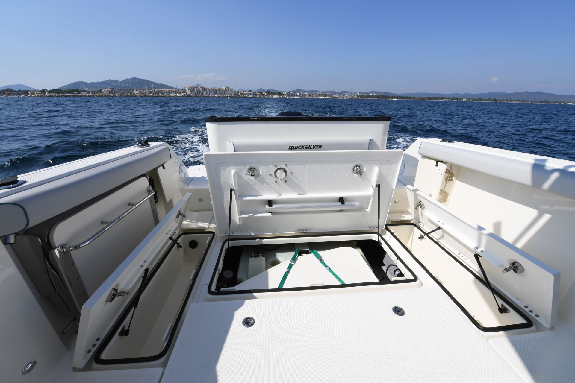 Quicksilver 805 Pilothouse (15)