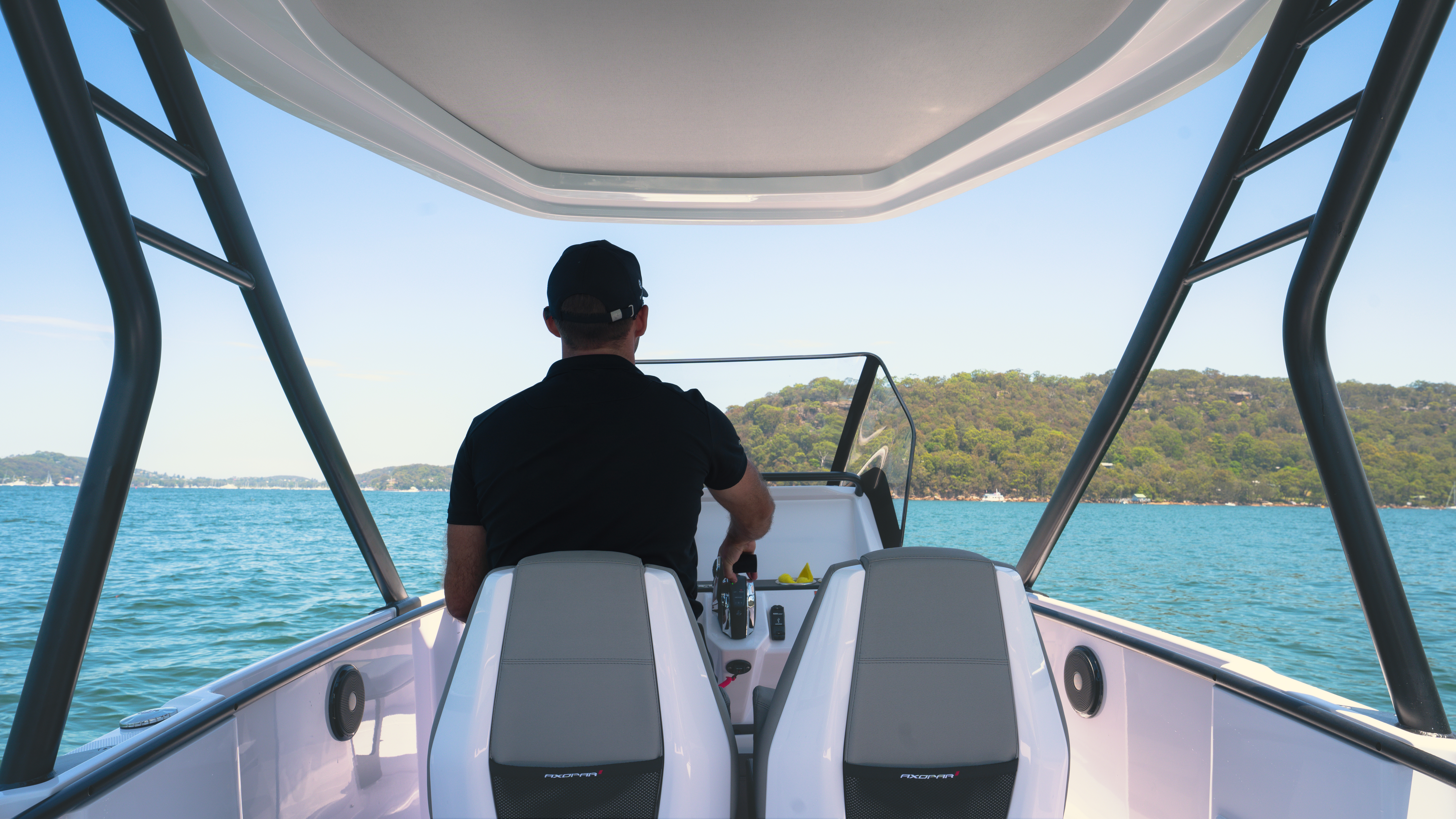 Axopar 22 T Top MY2022 DSC02960