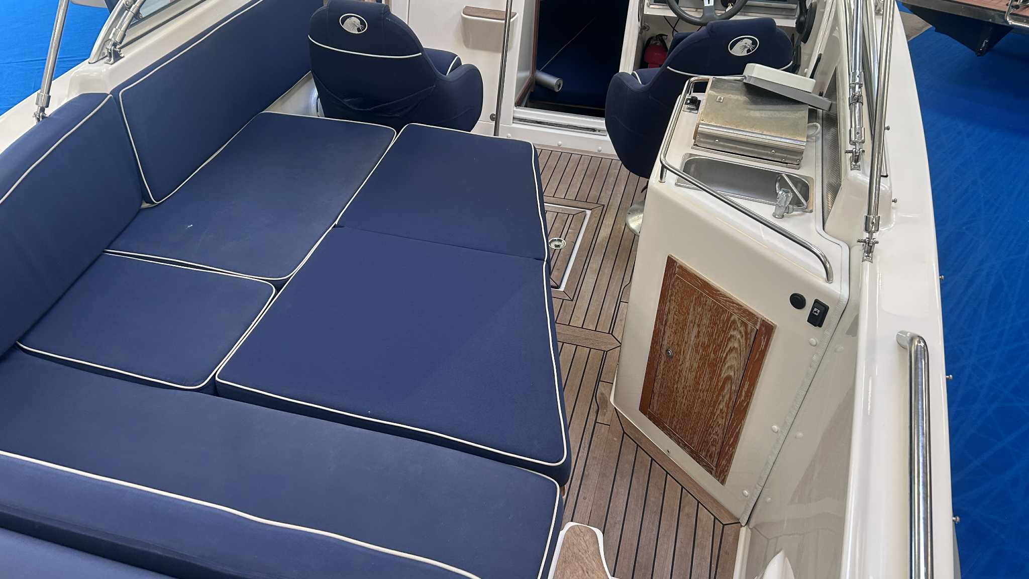 F005eb69 83C7 4401 8D5f 4Dcf4393e876