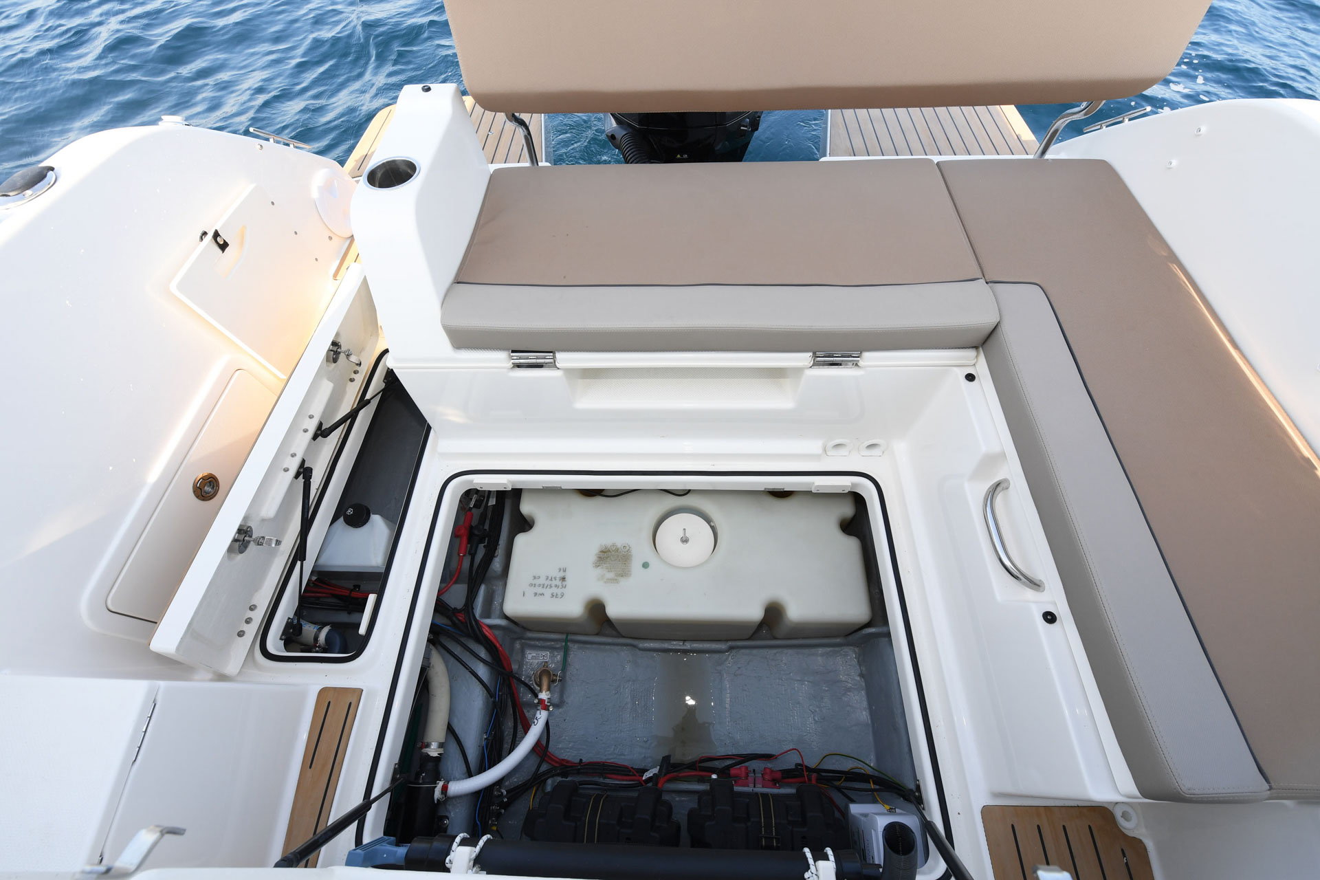 Quicksilver 675 Weekend (13)