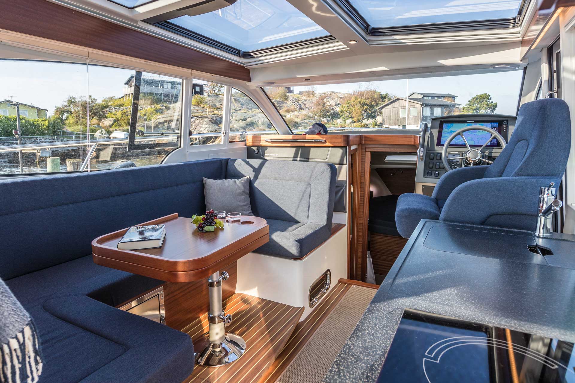 Nimbus 365 Interior Blue P8I6948