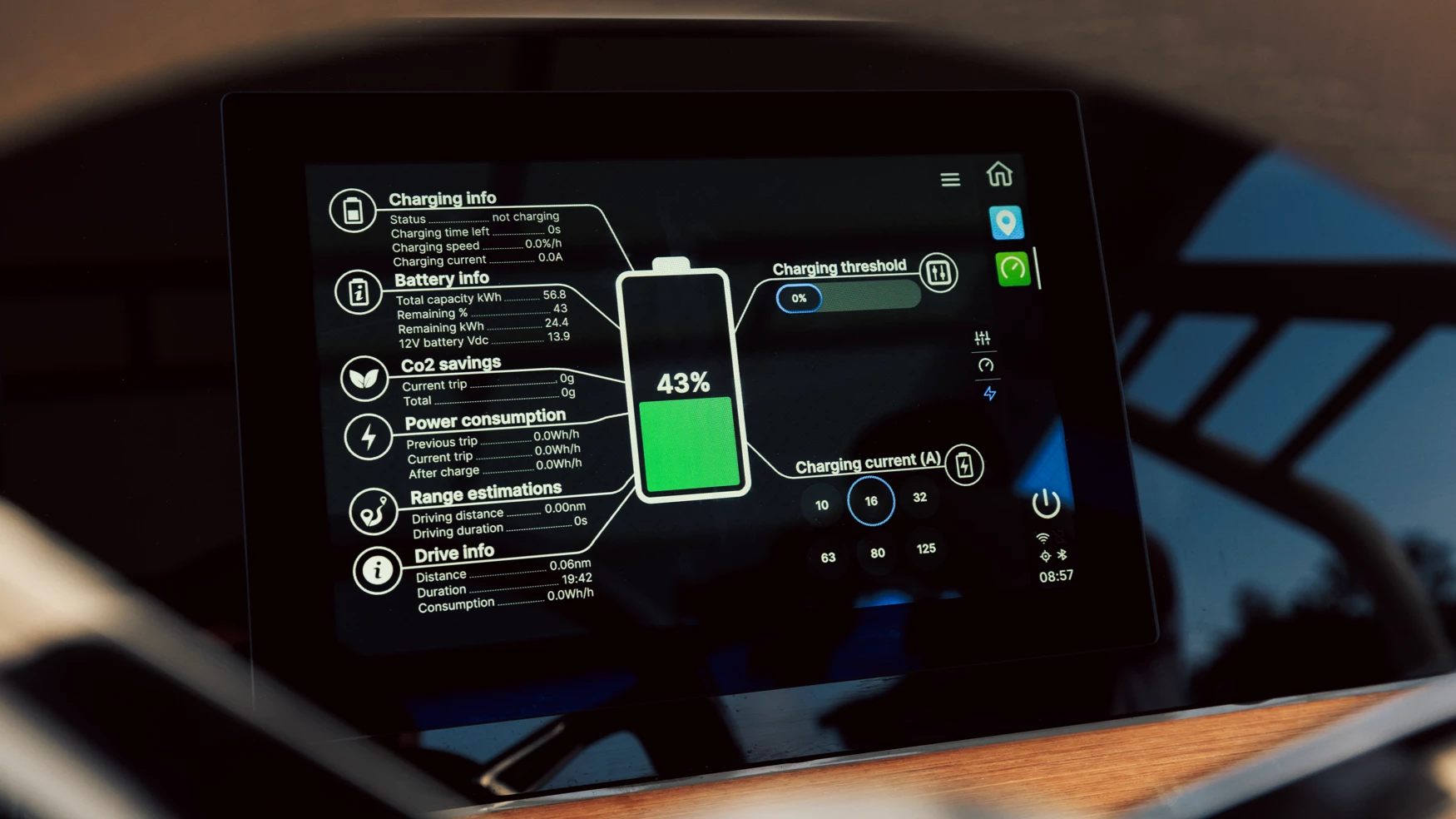 AX E22 Technology03 Retina