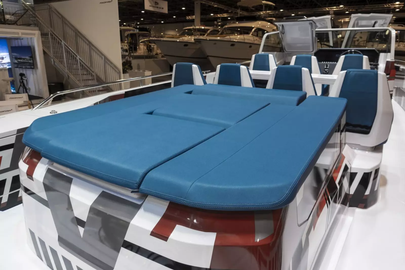 Axopar 37 Spyder MY2020 DSC3085 1600X1067