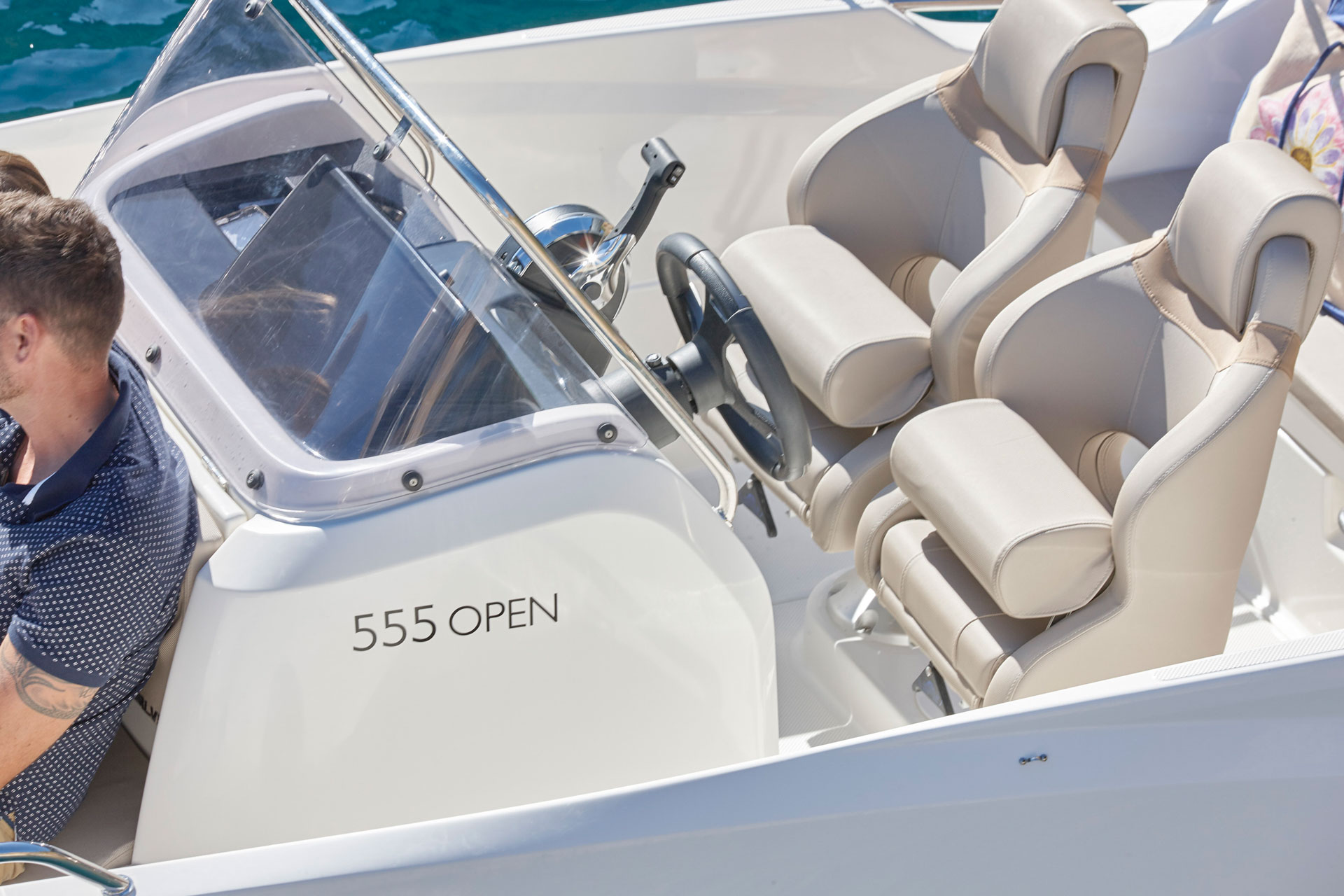 Quicksilver 555 Open (3)