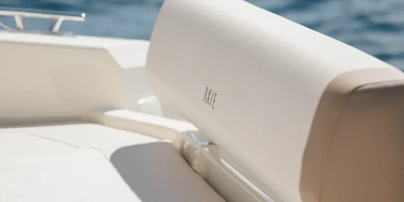 AX E22 Design03 Retina