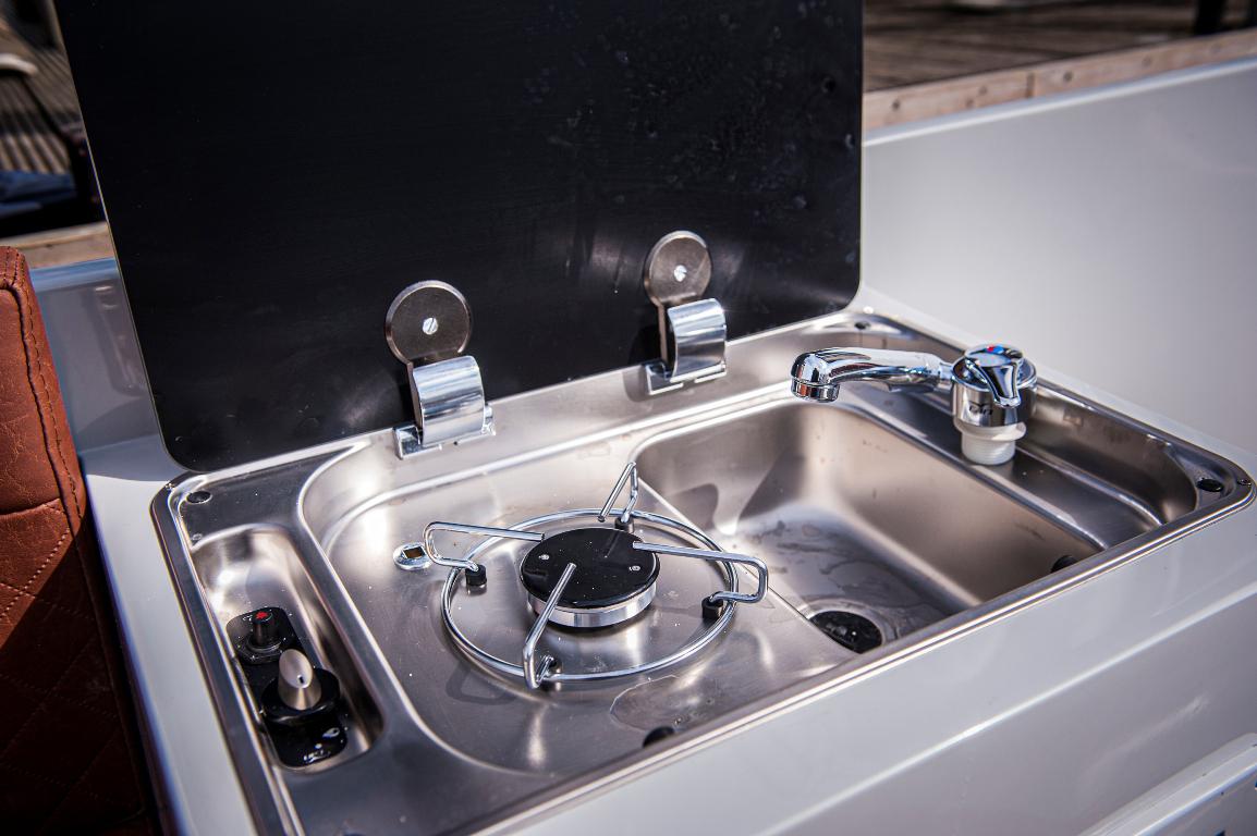 Maxima 750 Flying Lounge (18)